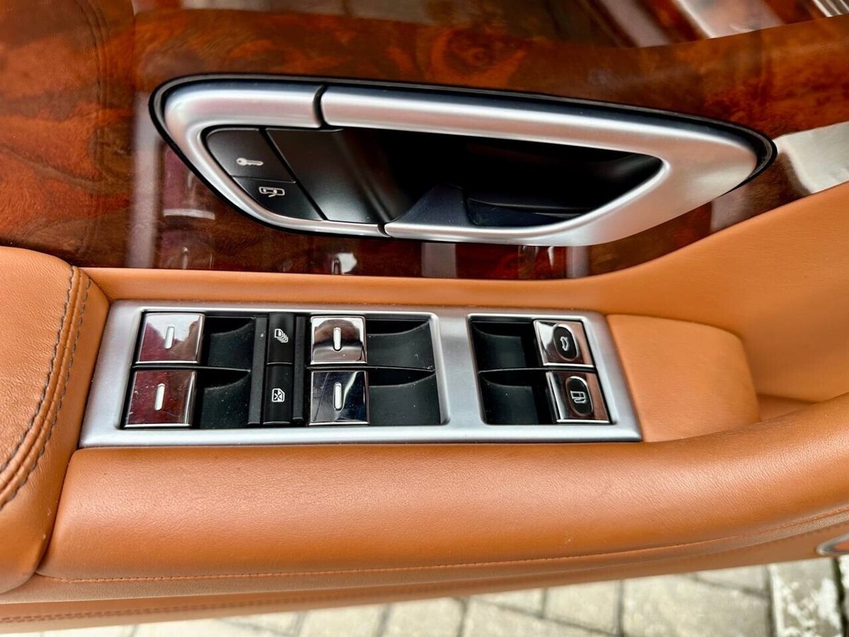Vozidlo #10115 - Bentley Continental GT V8 7