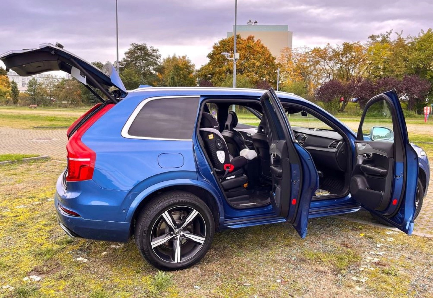 Vozidlo #10172 - Volvo XC90 D5 AWD R-Design 4