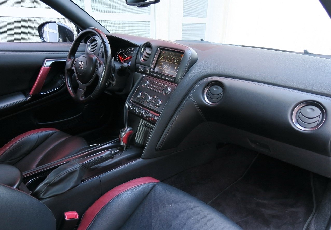 Fahrzeug #10108 - NISSAN GT-R 3.8 V6 BiT Black Edition 6