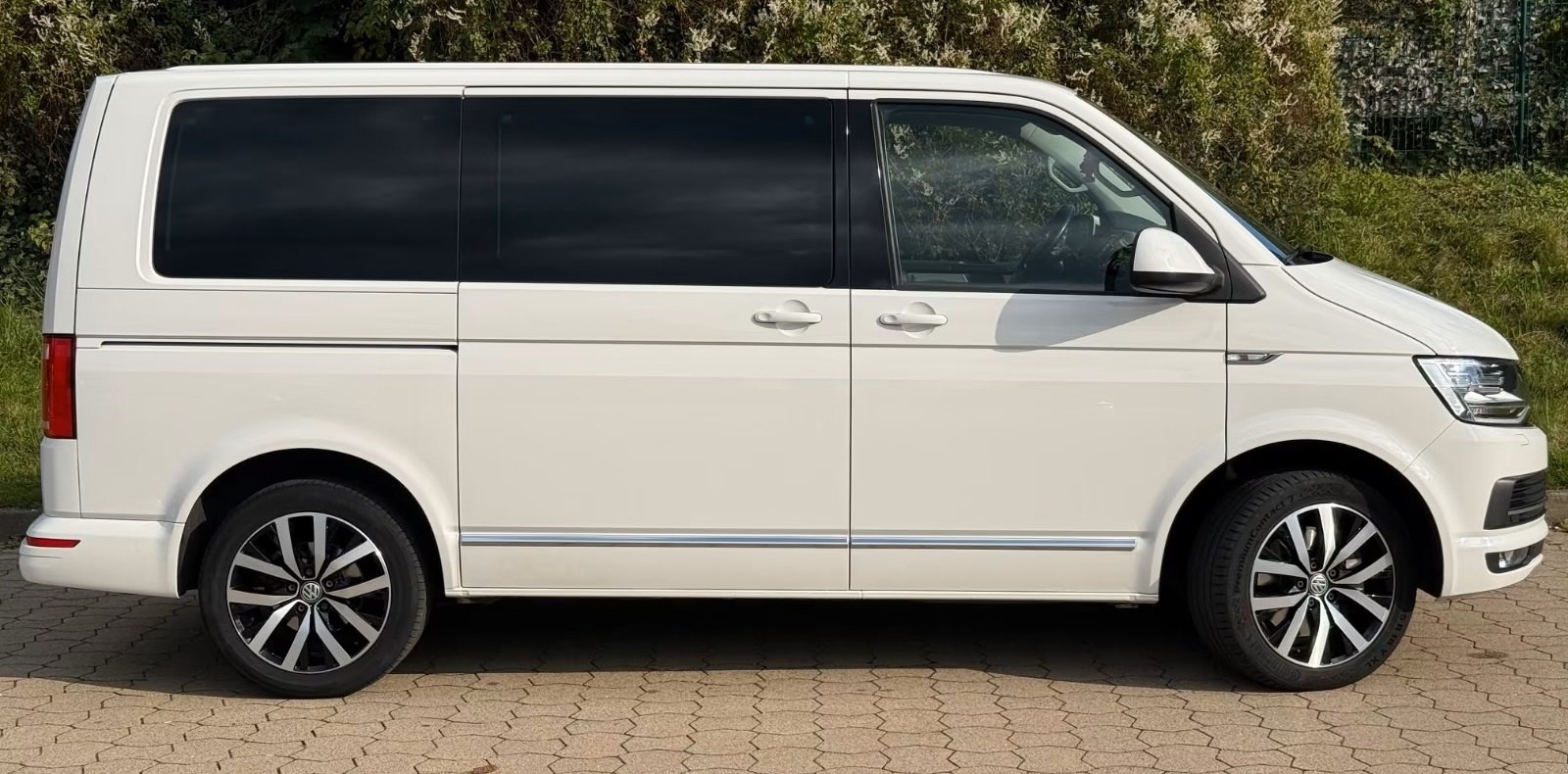 Vehicle #10132 - Volkswagen T6 Multivan Gen. Six 2,0 TDI 4Motion DSG 5