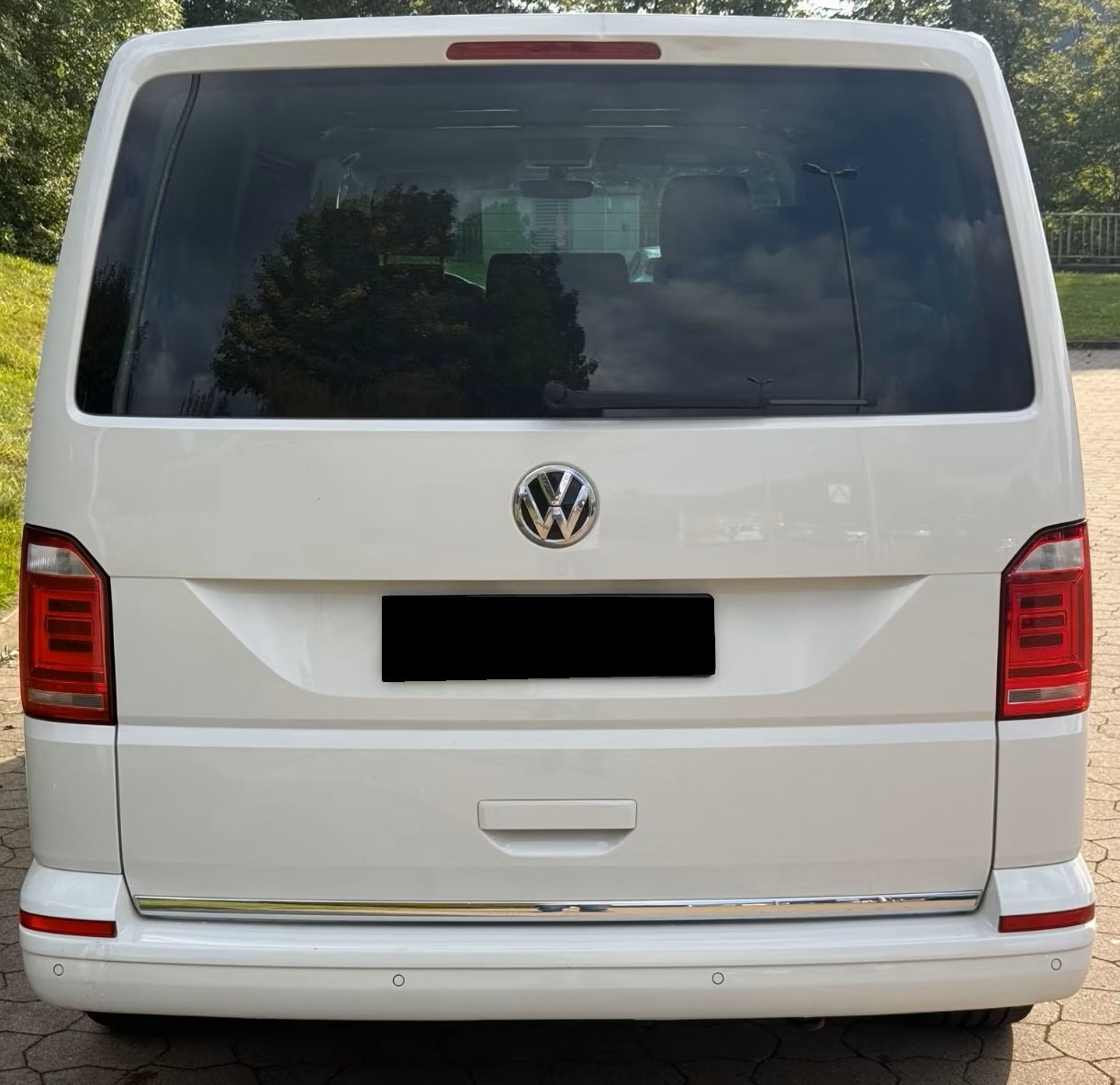 Vehicle #10132 - Volkswagen T6 Multivan Gen. Six 2,0 TDI 4Motion DSG 8