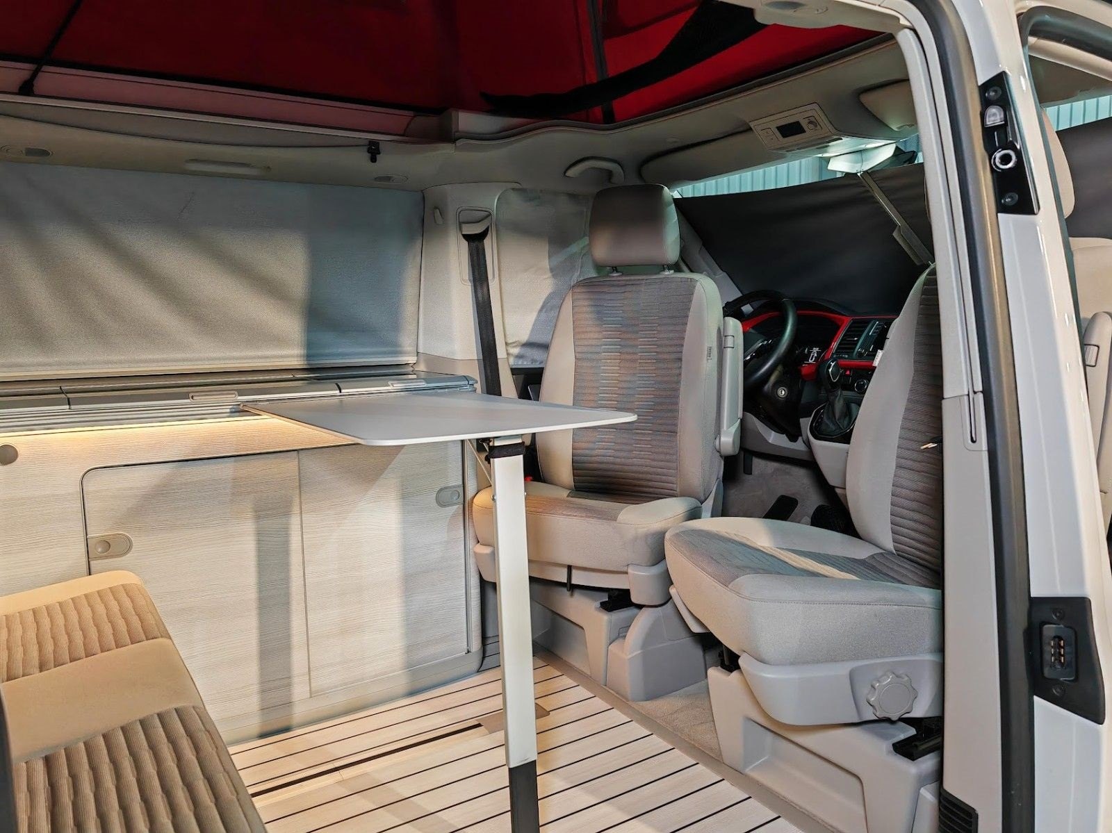 Vehicle #10168 - Volkswagen T6 California 2.0 Bi-TDI Ocean RED 4Motion 9