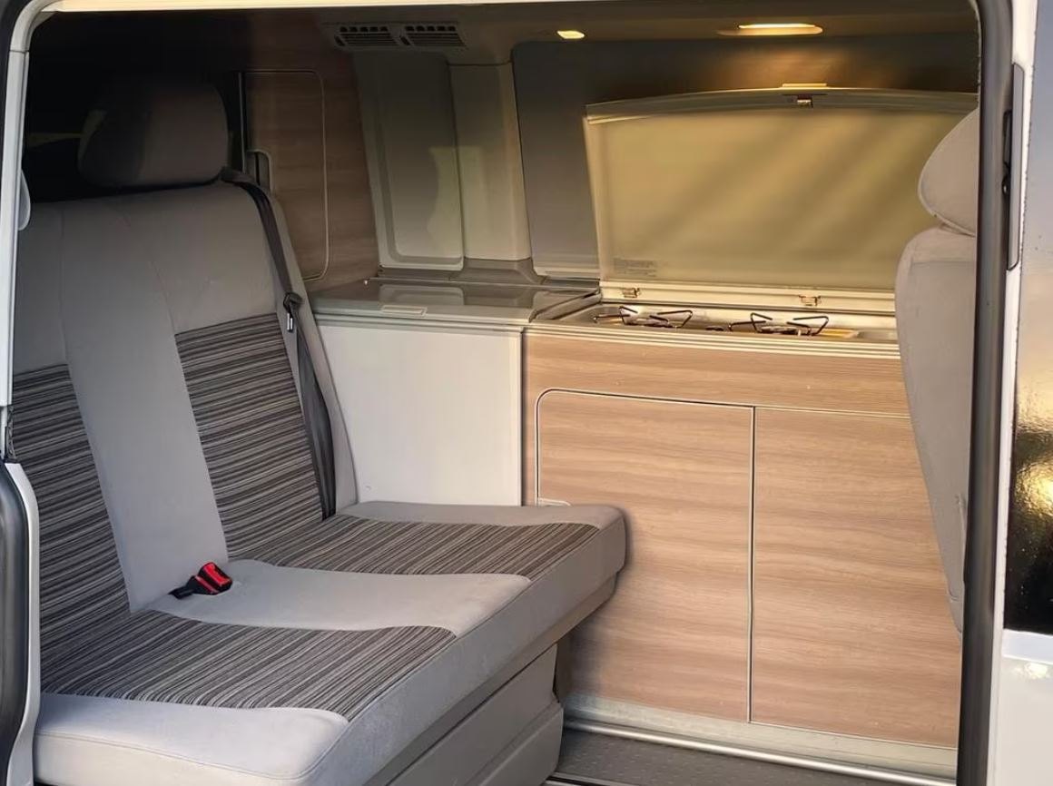 Vehicle #10176 - Volkswagen Transporter California 11