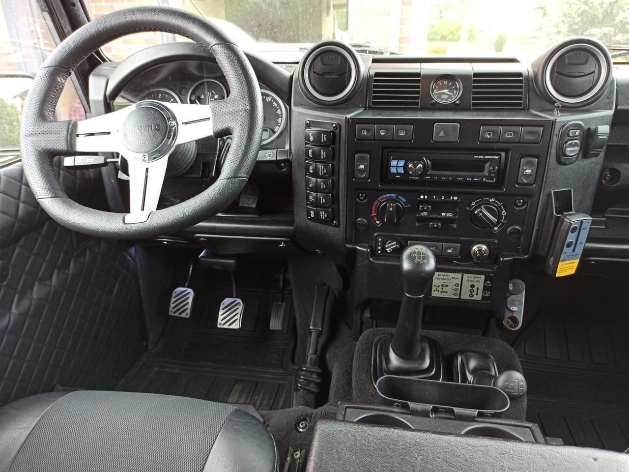 Vehicle #10178 - Land Rover Defender 110 DPF Station Wagon 17