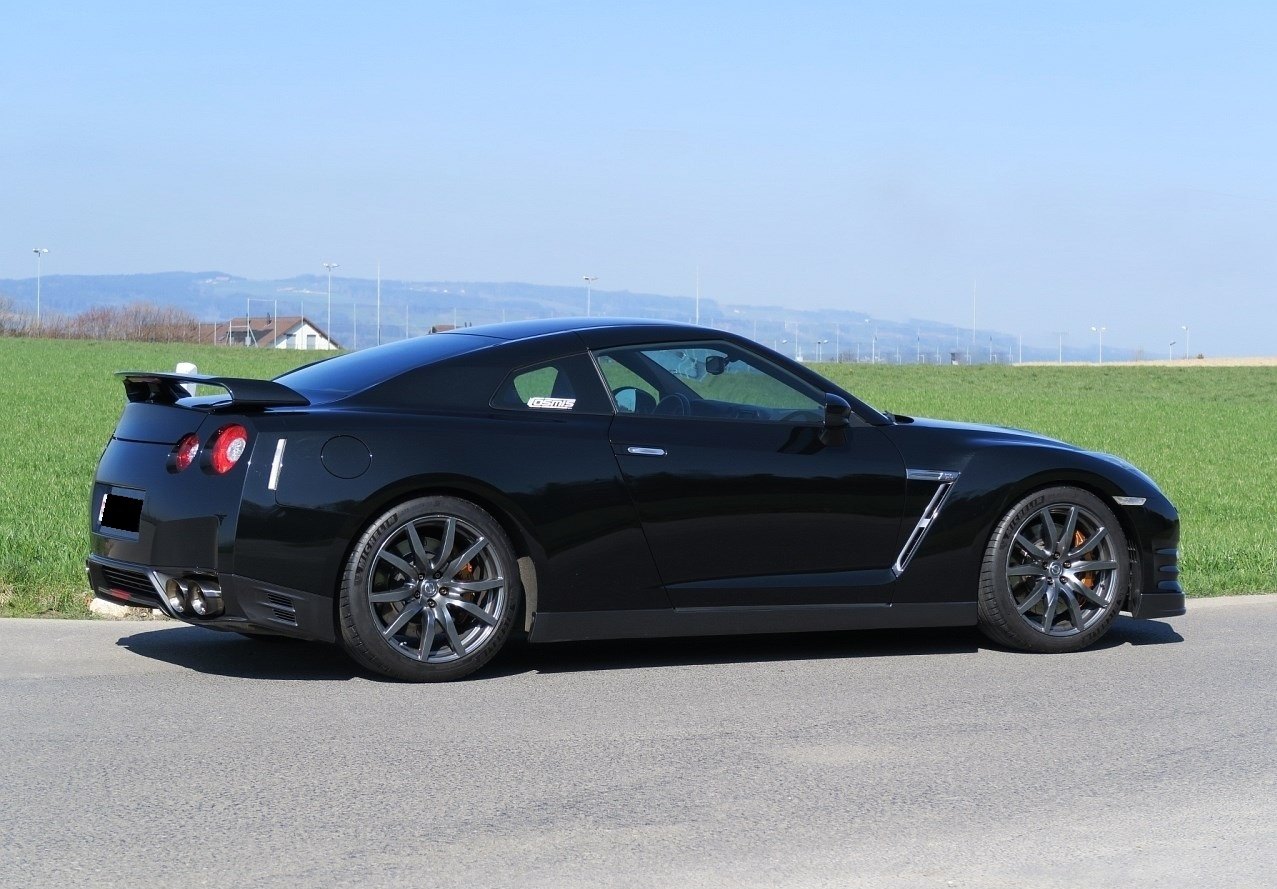 Vehicle #10108 - NISSAN GT-R 3.8 V6 BiT Black Edition 5
