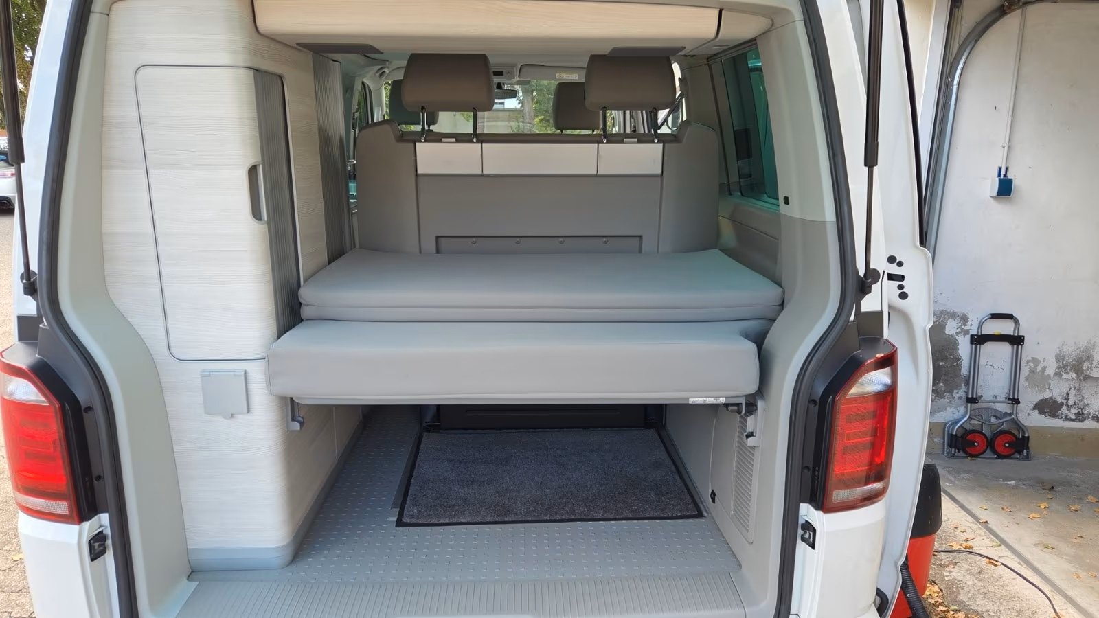 Veicolo #10130 - Volkswagen T6 California Coast Edition 4Motion 4
