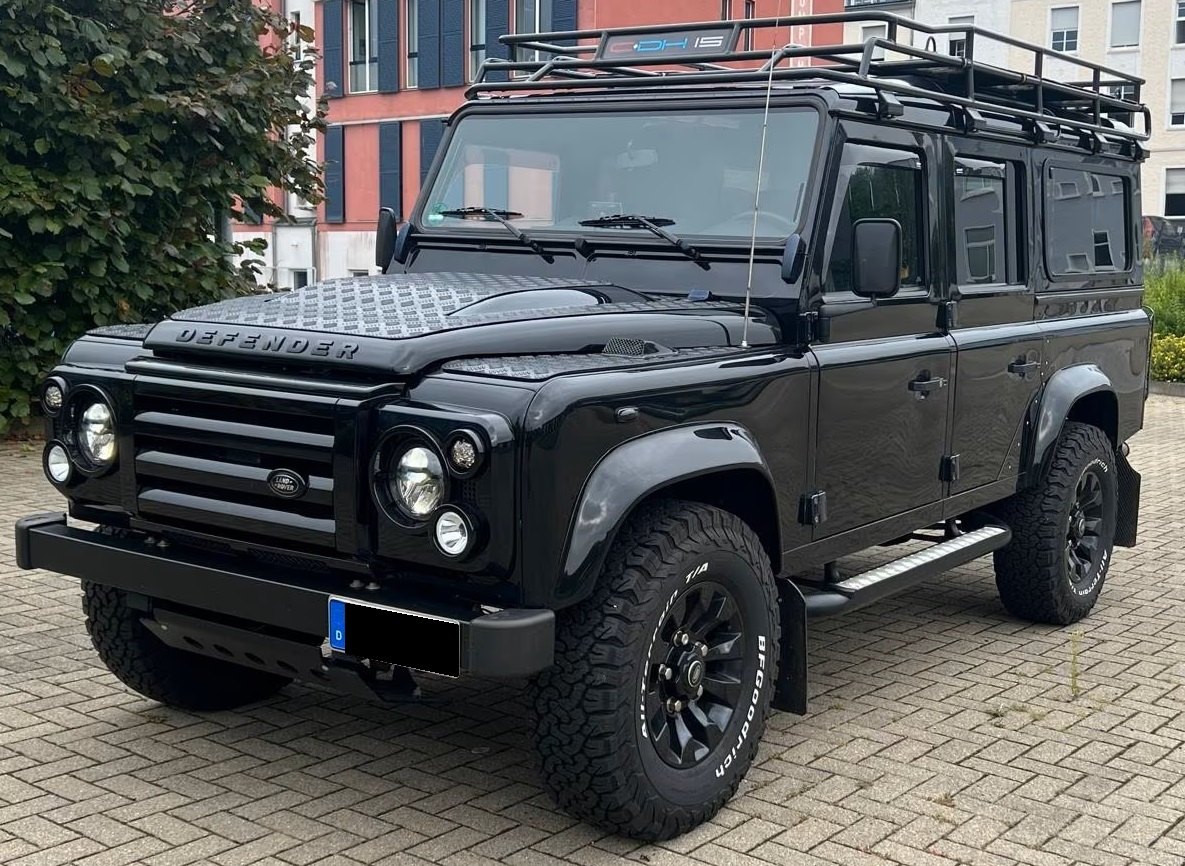 Land Rover Defender 110