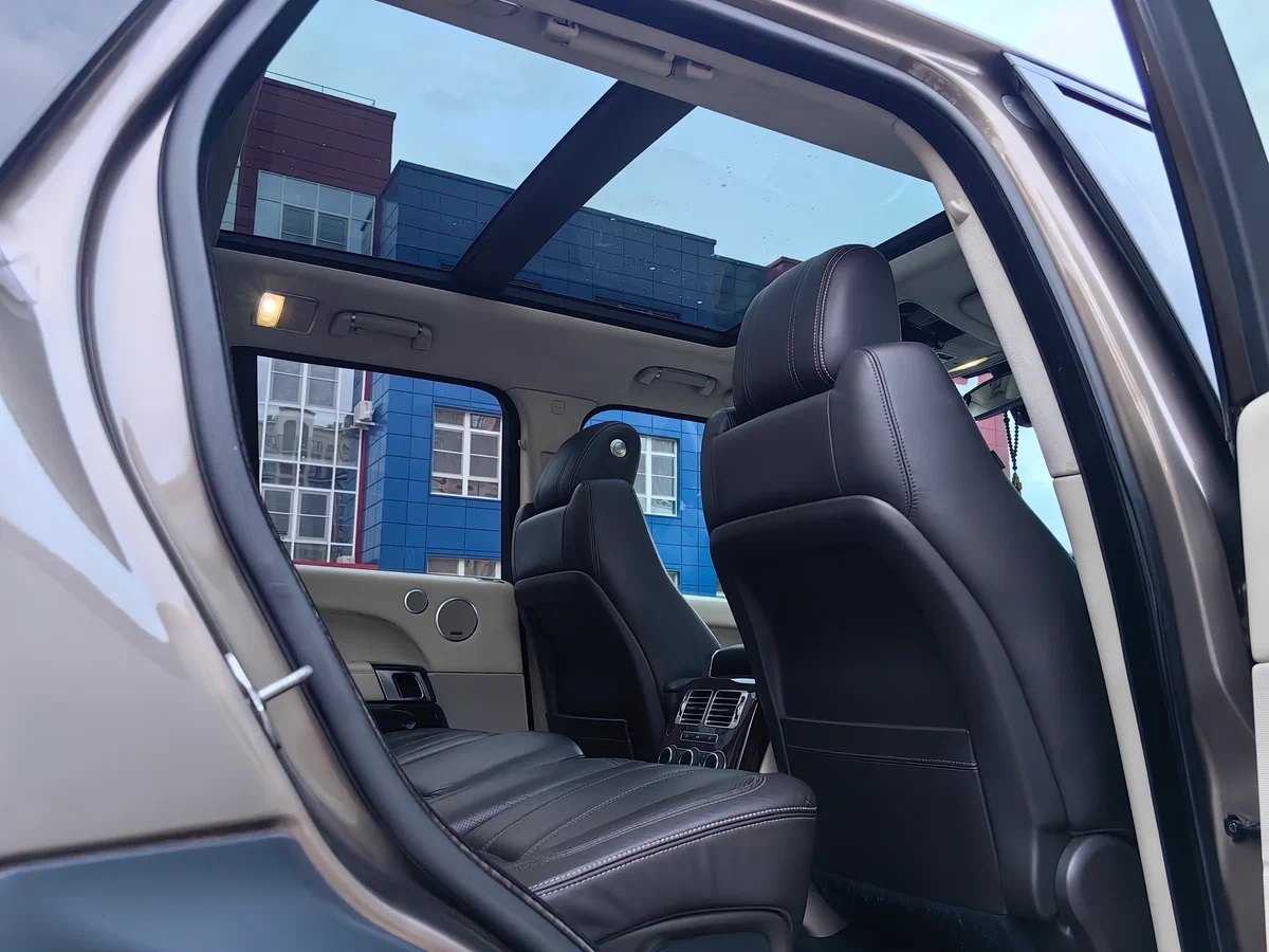 Veicolo #10175 - Land Rover Range Rover 4,4 SDV8 Autobiography 3