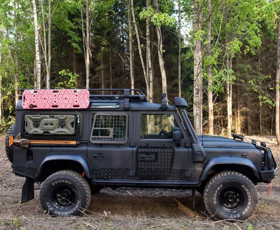 Pojazd #10178 - Land Rover Defender 110 DPF Station Wagon 12