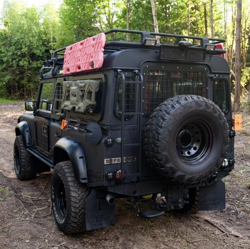 Pojazd #10178 - Land Rover Defender 110 DPF Station Wagon 7