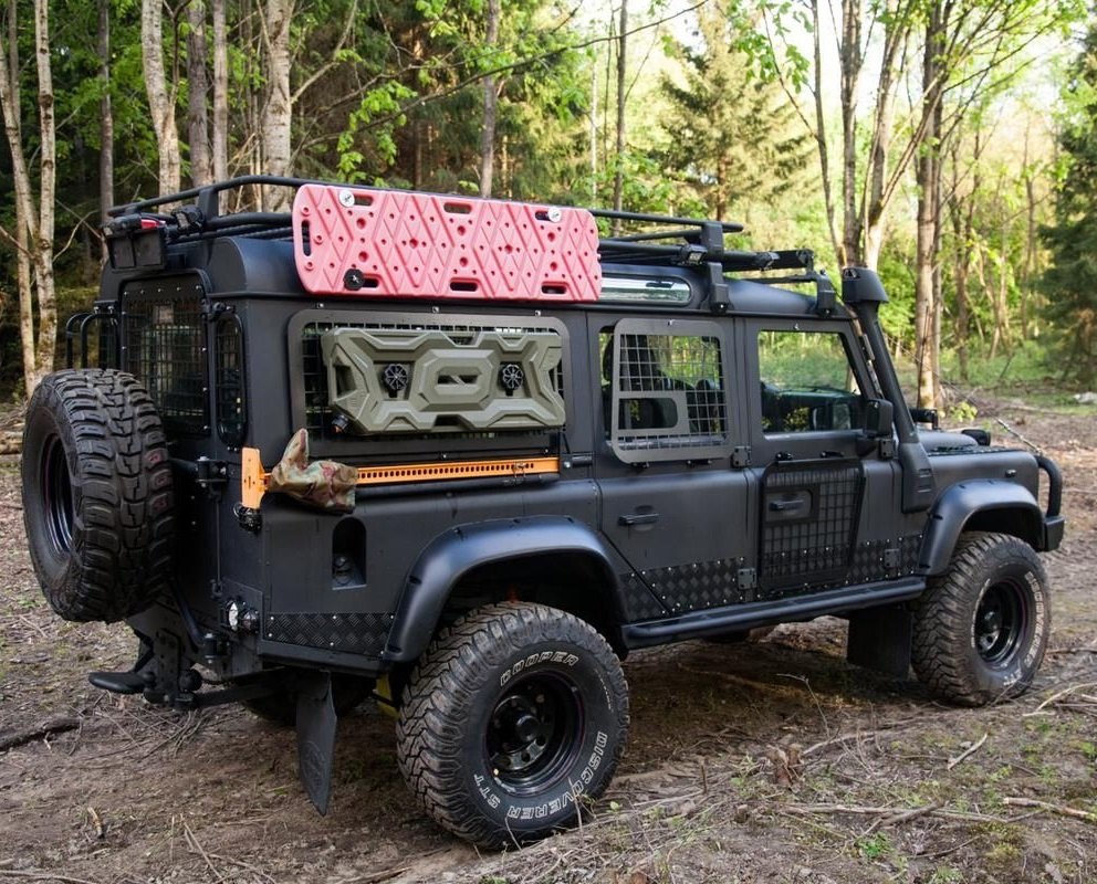 Pojazd #10178 - Land Rover Defender 110 DPF Station Wagon 8